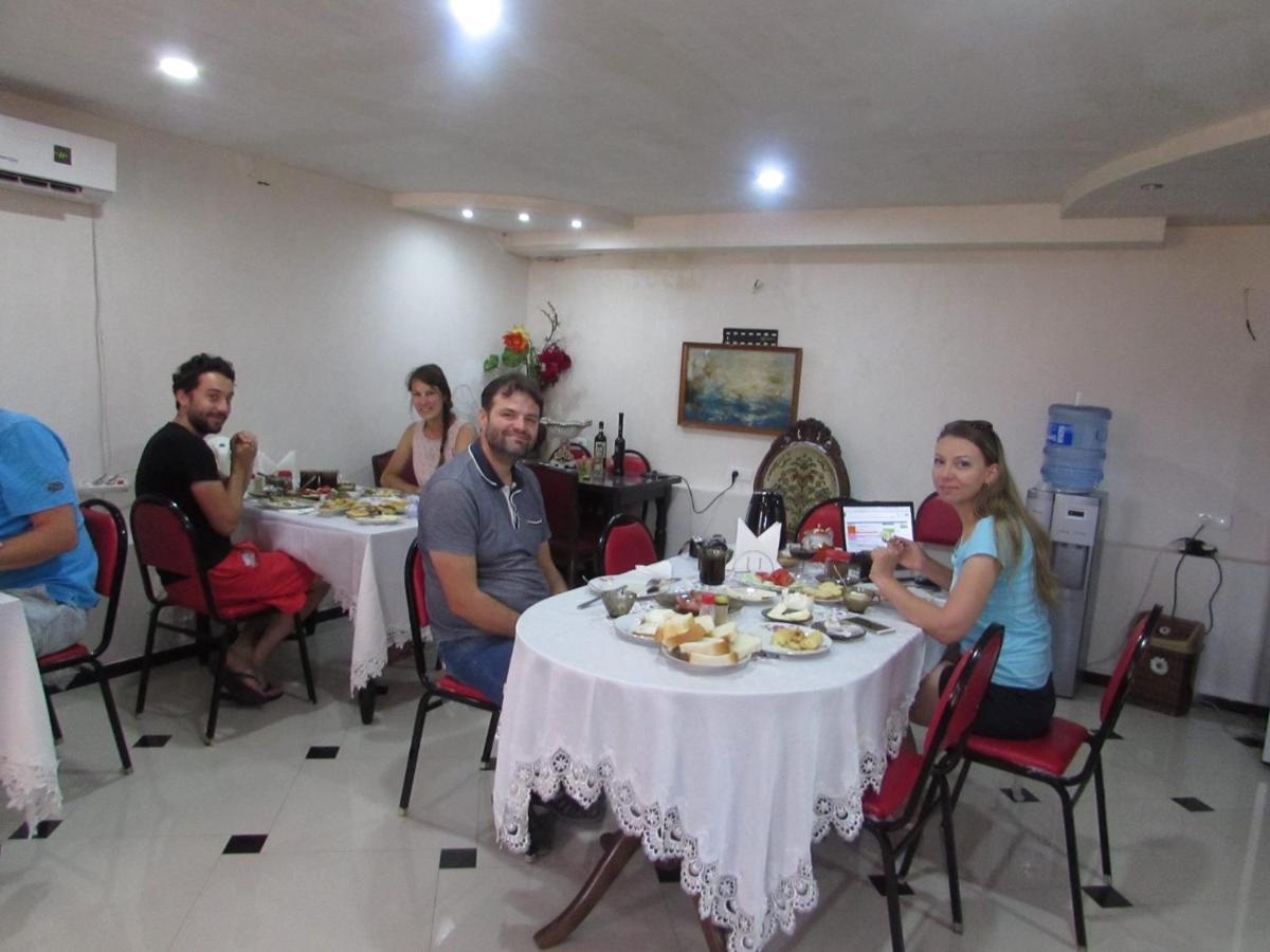 Guest House Nona Kʼutʼaisi Exterior foto