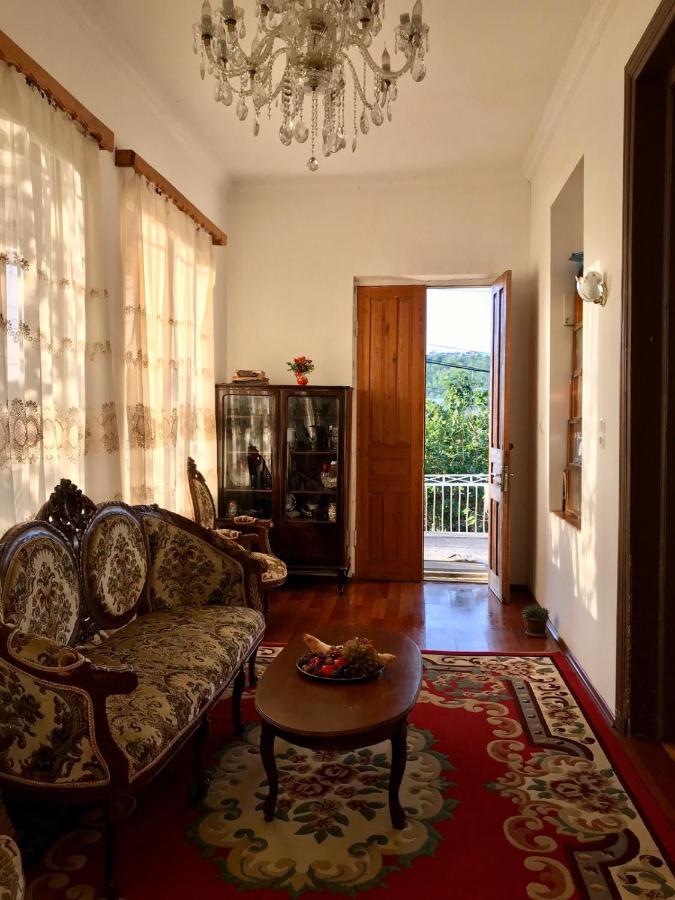 Guest House Nona Kʼutʼaisi Exterior foto