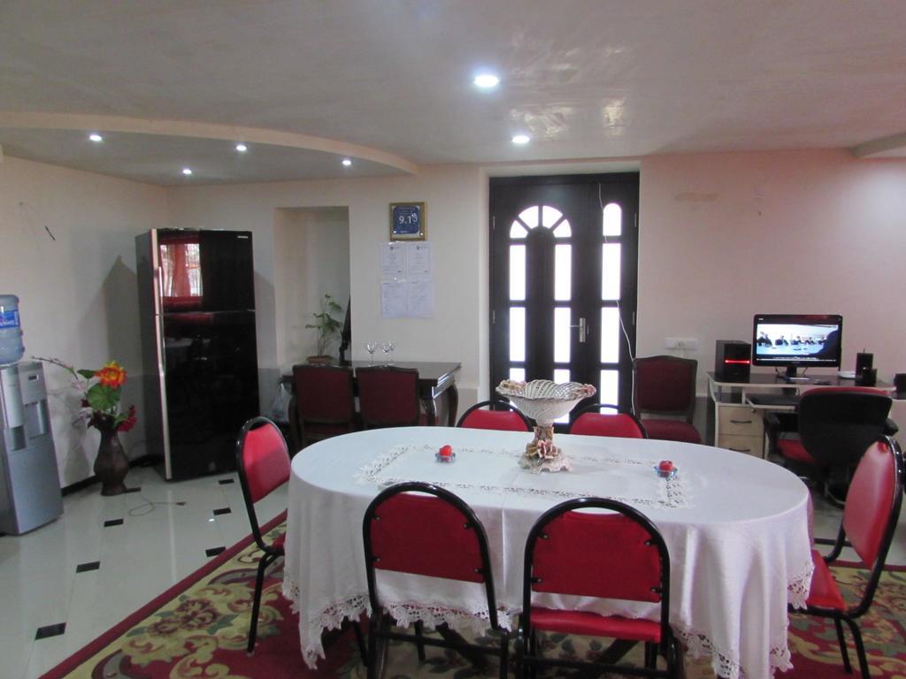 Guest House Nona Kʼutʼaisi Exterior foto