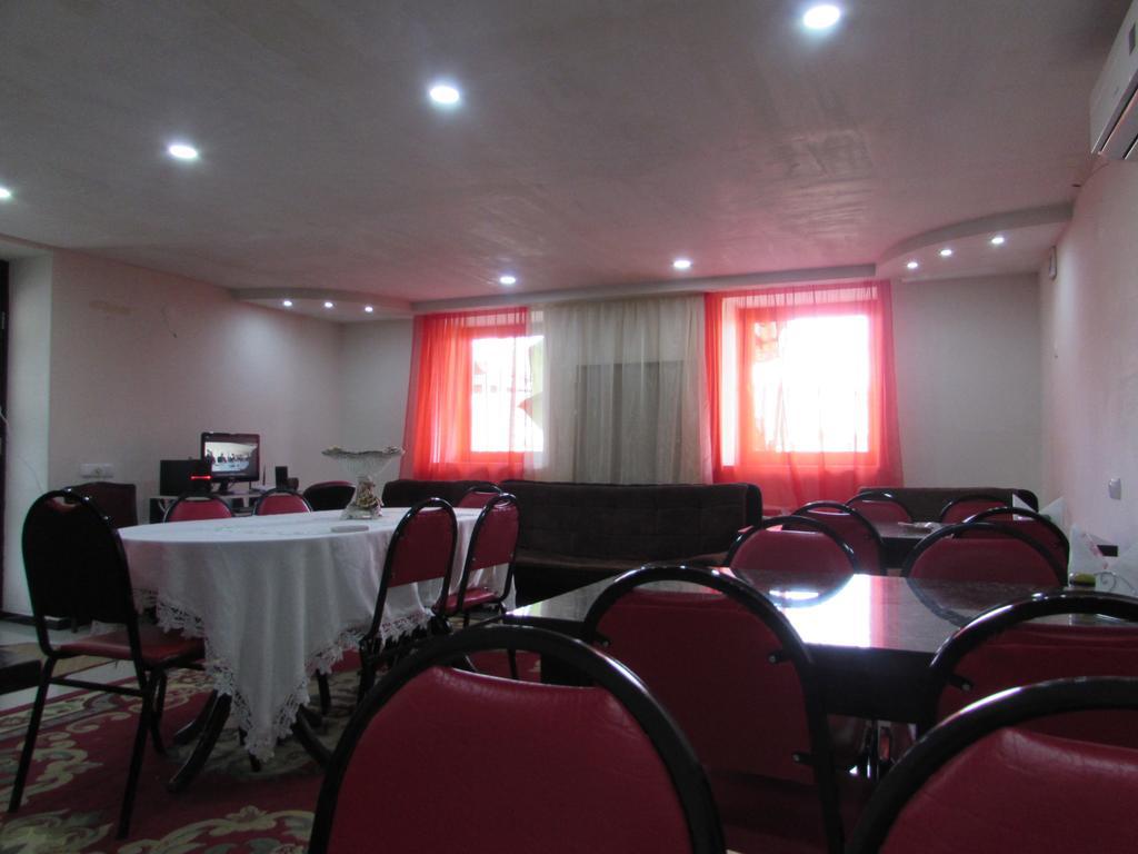 Guest House Nona Kʼutʼaisi Exterior foto